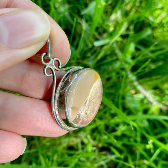 Mookaite Oval 925 Sterling Silver Pendant - Picture 5 of 5